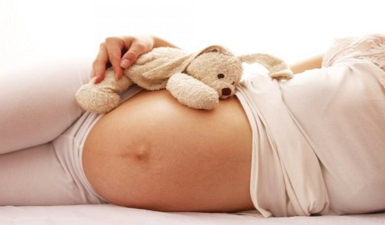متخصص زنان بجنورد | خطرات بارداری در بالای ۳۵ سال.