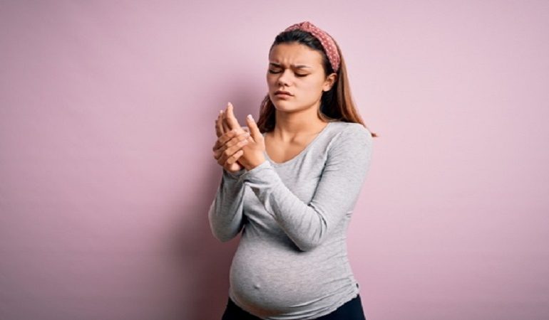 متخصص زنان بجنورد | سندروم تونل کارپال در بارداری چه نشانه هایی دارد ؟