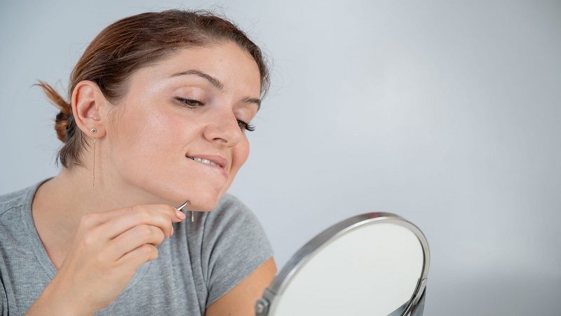 متخصص زنان بجنورد | دلیل اصلی پرمویی در زنان